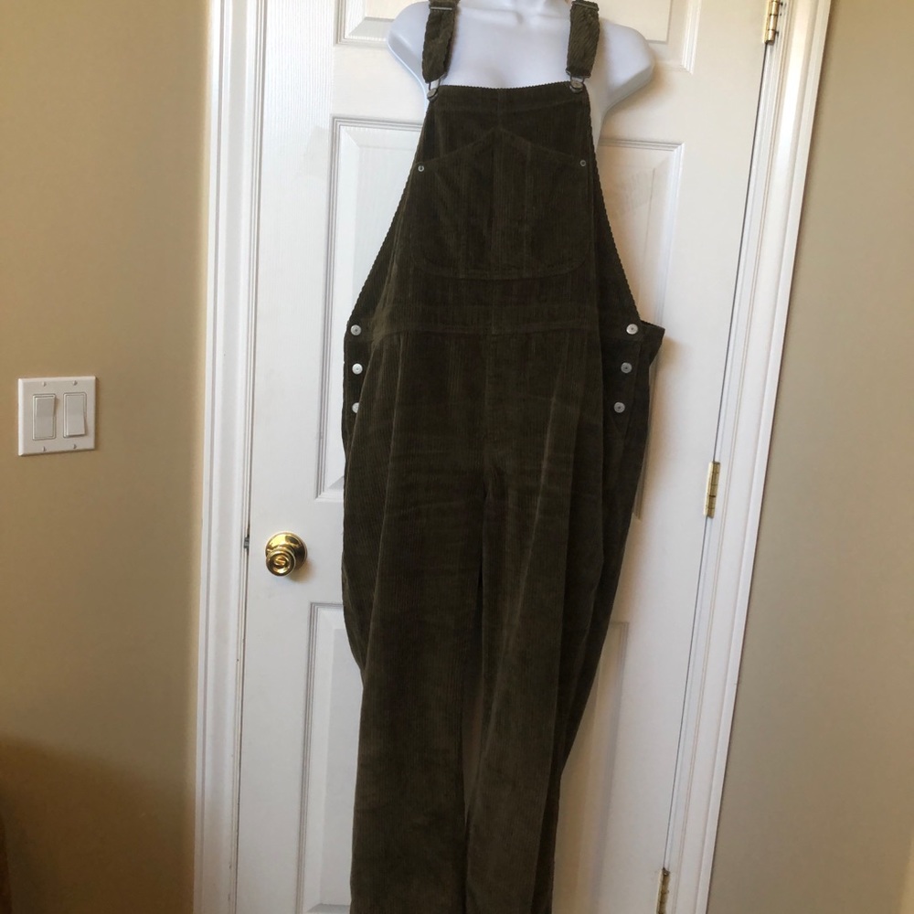 Old Navy Corduroy Overalls plus size 20
